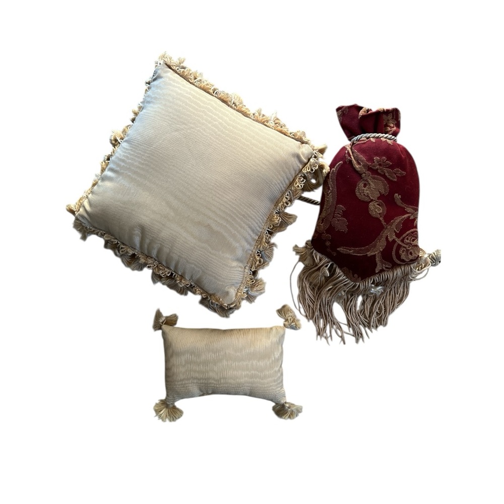 Vintage Tasseled Mini Accent Pillows Set Rose Burgundy Damask Silk Tassels - Picture 2 of 9